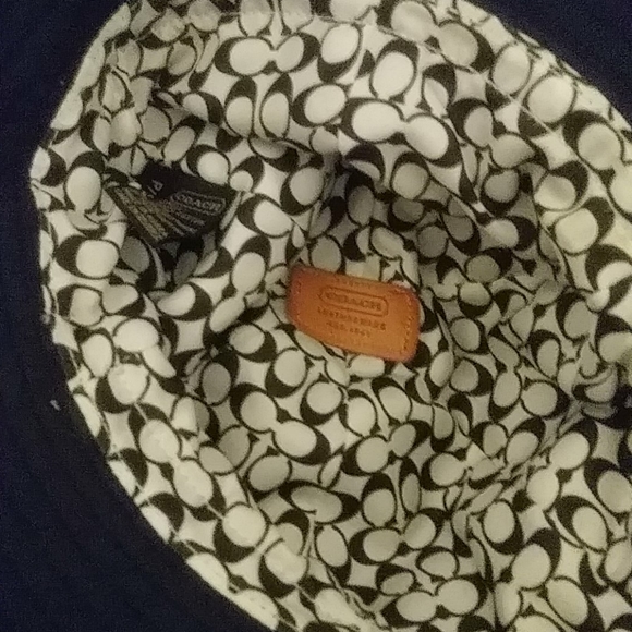 COACH Dark Blue Hat w/ Brown Leather Trim & Clasp - Picture 3 of 5